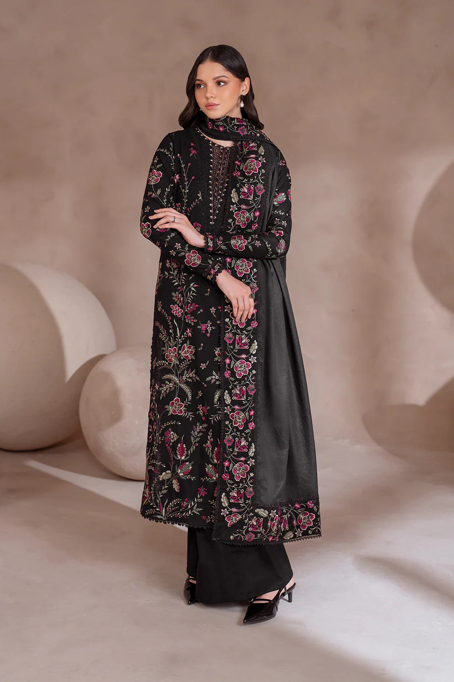 UE-380 Embroidered Khaddar